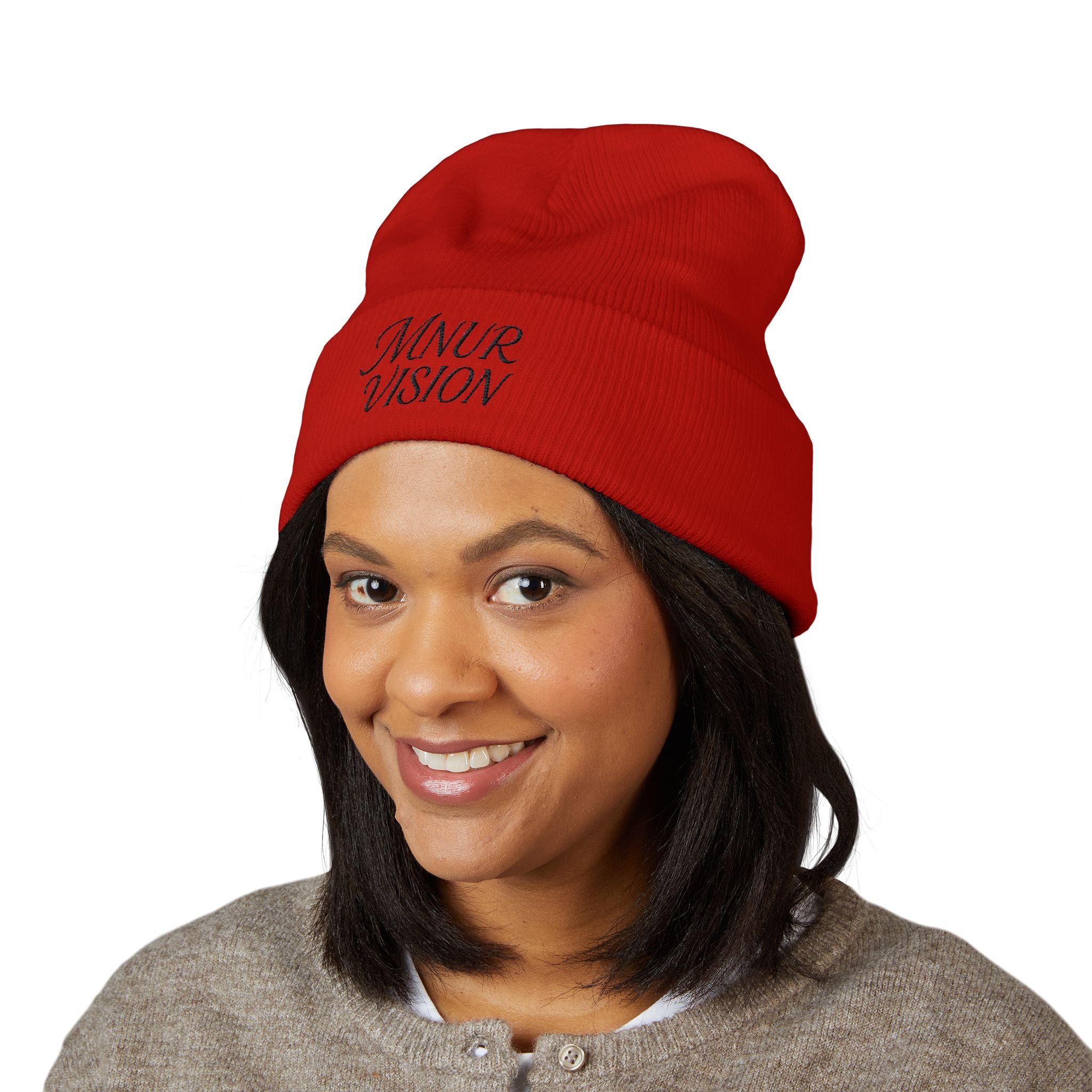 Bonnet Classique à Revers – MNUR VISION Accessoire d’hiver brodé, stylé et spirituel – Unisexe, intemporel, idéal pour offrir