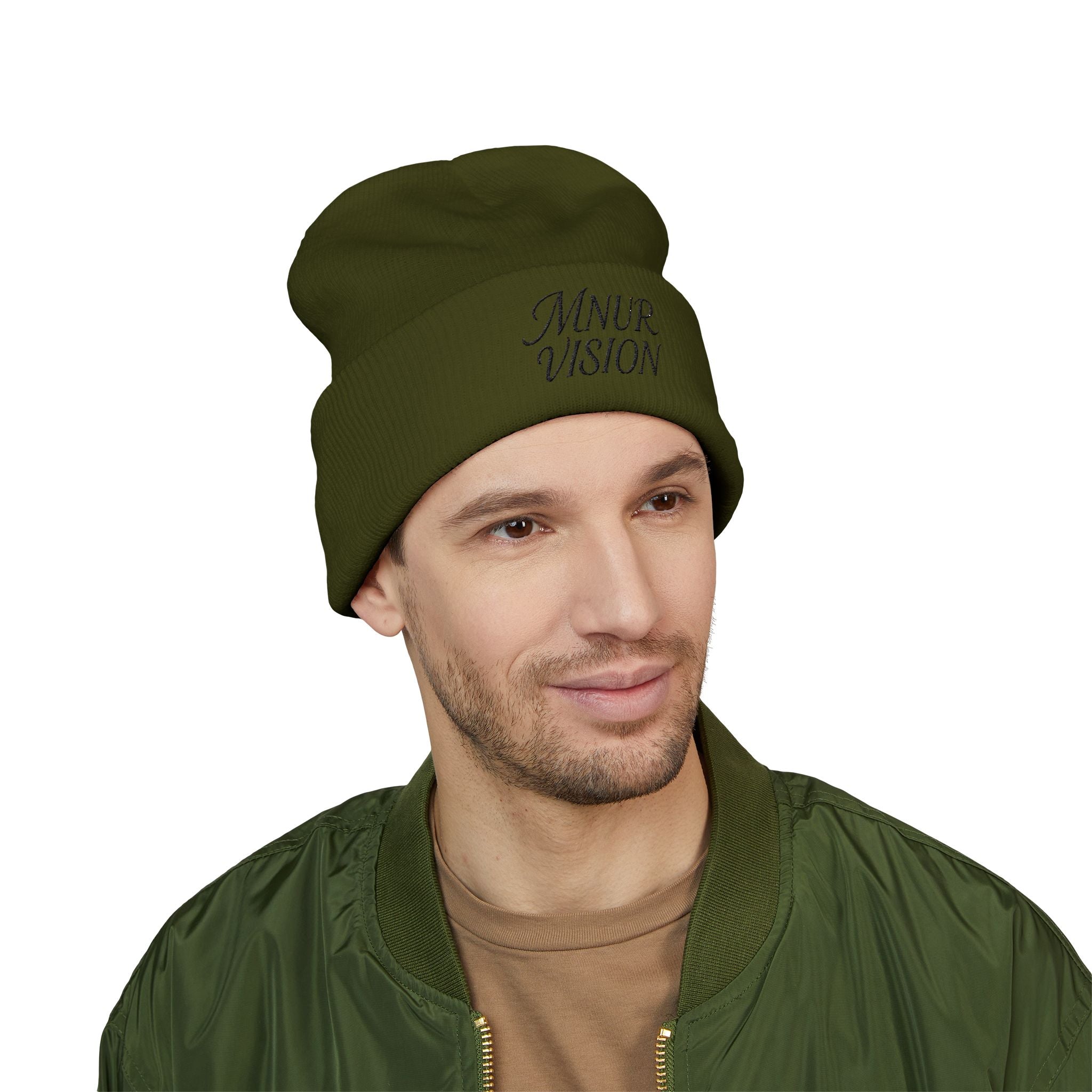Bonnet Classique à Revers – MNUR VISION Accessoire d’hiver brodé, stylé et spirituel – Unisexe, intemporel, idéal pour offrir